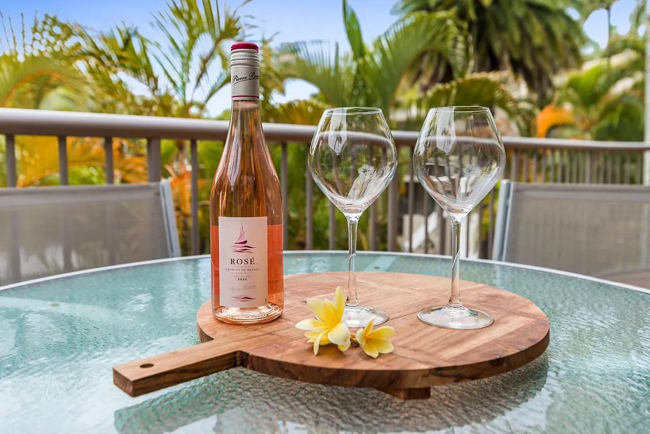 Noosa Boutique Apartments & Elkhorn Villas