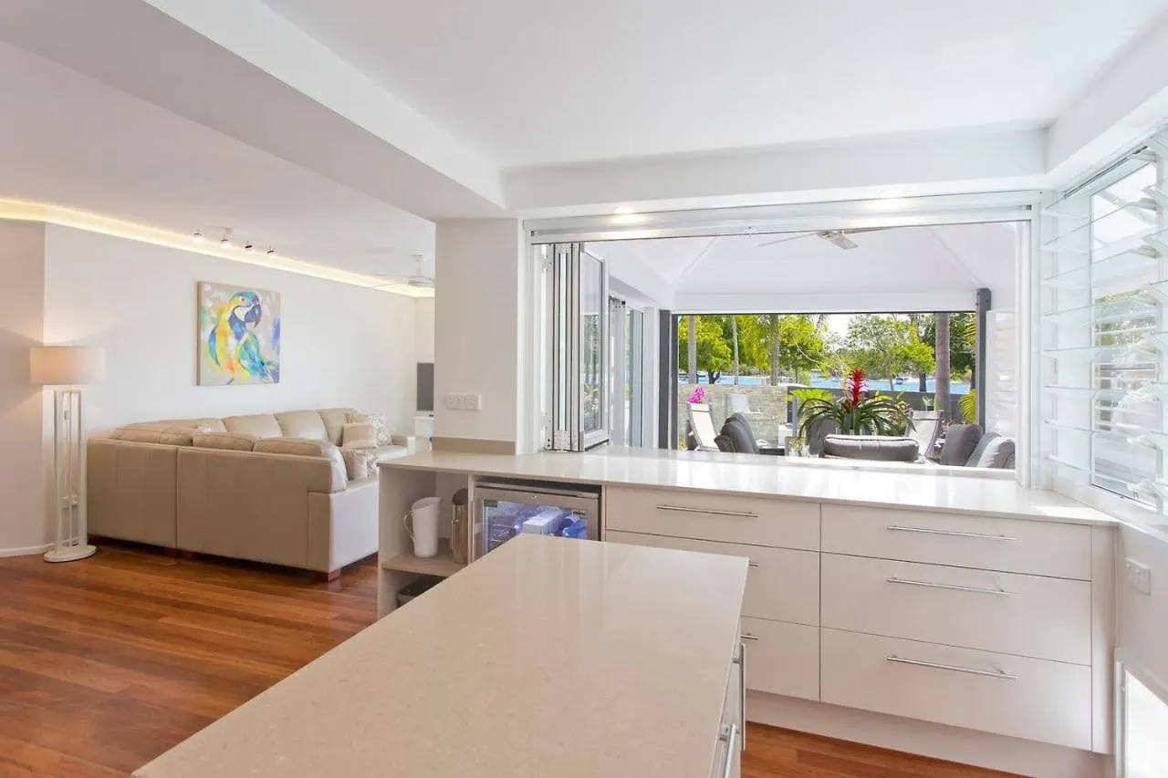 Noosa Boutique Apartments & Elkhorn Villas